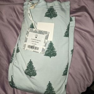 Kate Quinn OG pine swaddle